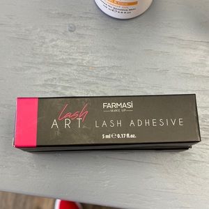 best lash glue i’ve used